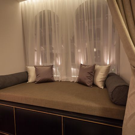 Sarai And Wander Hotel Siem Reap Bagian luar foto